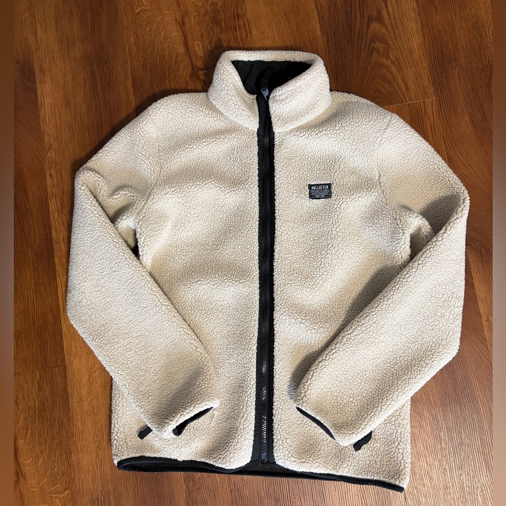 Hollister Men’s Faux Fur Epic Flex Insulated Thermal Sherpa Jacket SMALL
